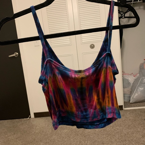 Medium Tie-Dye Crop Top - Picture 4 of 4